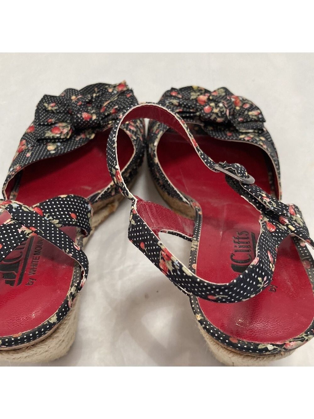 CLIFFS Sandals by White Mountain - Picture 10 of 13